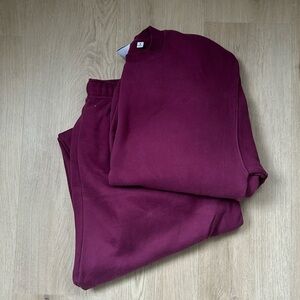 Aritzia TNA SWEATSUIT COZY FLEECE size S, Red Wine Color